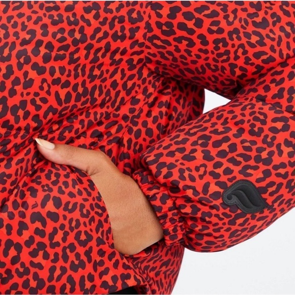 Fabletics Cropped Puffer Jacket - Picture 10 of 10